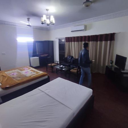 Hotel Clifton Inn カラチ エクステリア 写真