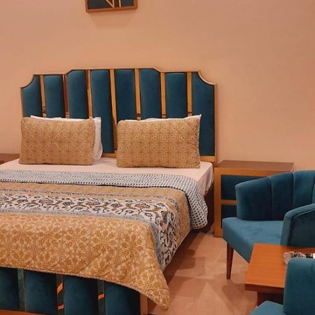 Hotel Clifton Inn カラチ エクステリア 写真